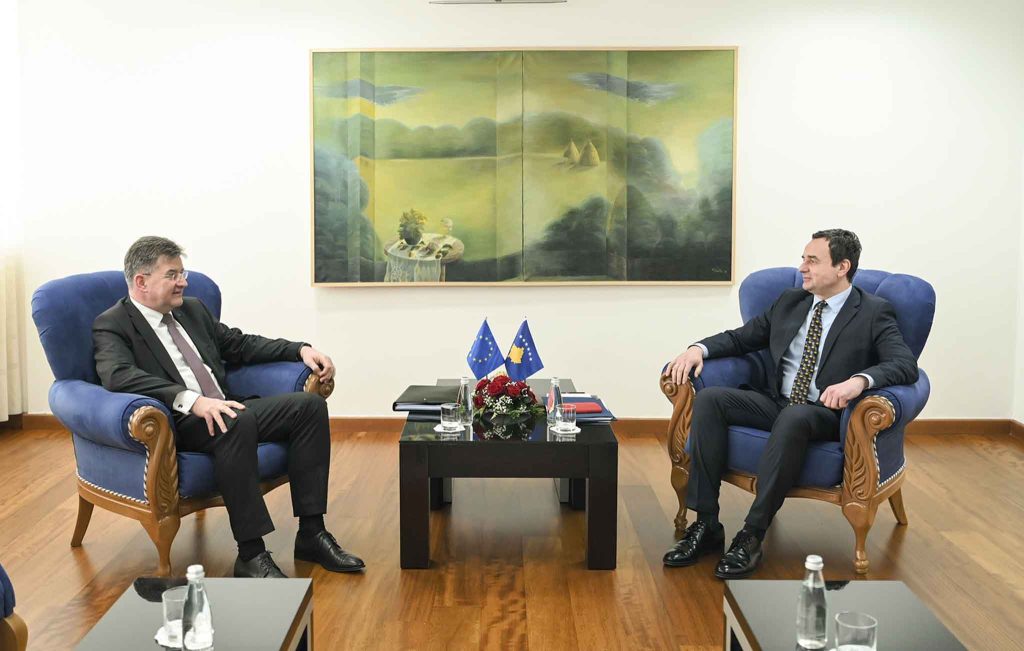 Kurti: Očekujemo potpisivanje evropskog predloga Miroslav Lajčak i Aljbin Kurti (Foto Kabinet premijera Kosova)
