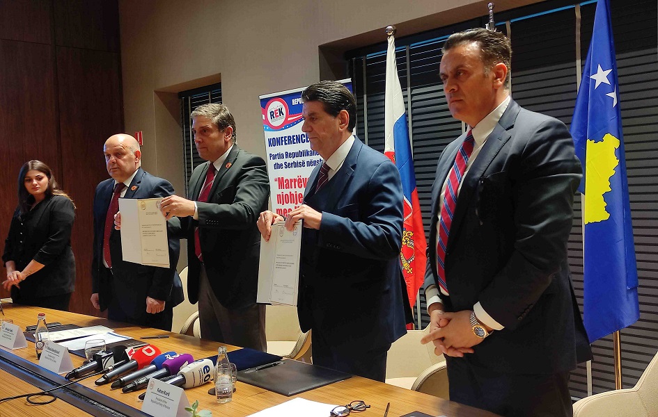 Predstavnici Republikanskih partija sa Kosova i Srbije zalažu se za međusobno priznanje i protive se ZSO Predstavnici Republikanskih pratija sa Kosova i Srbije potpisali Deklaraciju za međusobno priznanje (Foto Kim)