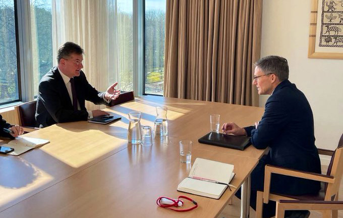 Lajčak i Šole: Potrebna hitna primena dogovora Beograda i Prištine Miroslav Lajčak i Derek Šole (Foto Tviter @CounselorDOS)