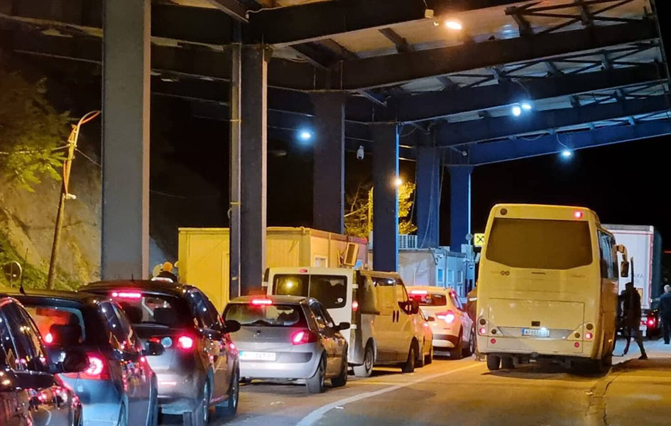 Maltretiran Srbin uhapšen zbog napada na policajca Granični prelaz Jarinje (Foto KoSSev)