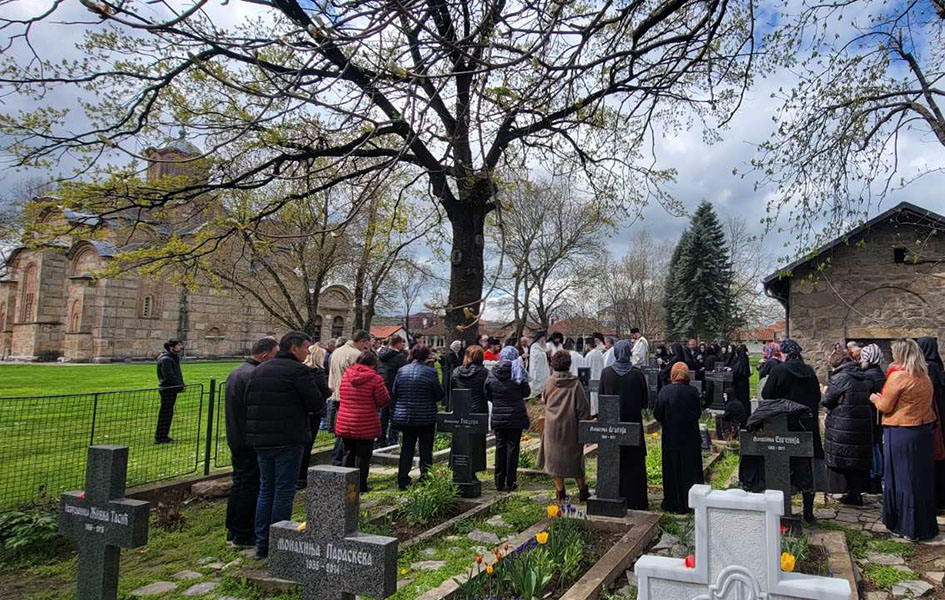 Pomen igumaniji Teodori u Gračanici (Foto Živojin Rakočević)