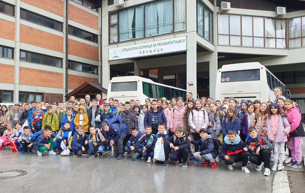 Deca sa Kosova u Ivanjici (Foto Kancelarija za KiM)