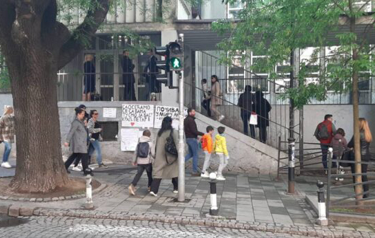Učenici se vraćaju u školu „Vladislav Ribnikar“ – umesto nastave, razgovori i podrška Ilustracija (Foto Nova.rs/Tanja Radovanović)