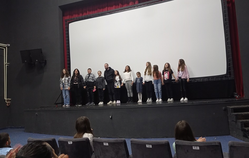 Prikazan film “Bonton u pozorištu” članova glumačkog ansambla Janićije Popović Članovi AP Janićije Popović (Foto Kim)