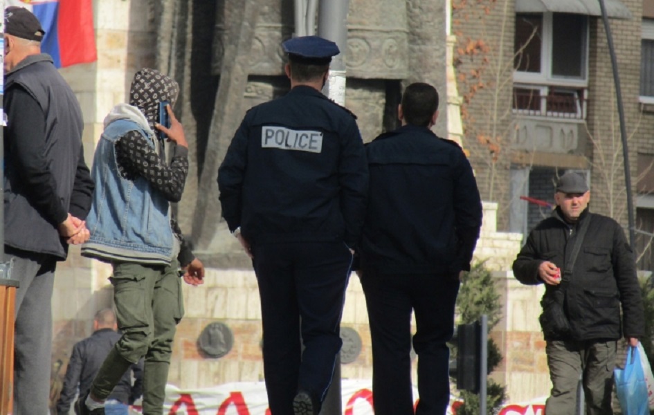 Povređena dva lica u pucnjavi u severnom delu Mitrovice Severna Mitrovica (Foto Radio Kontakt plus)