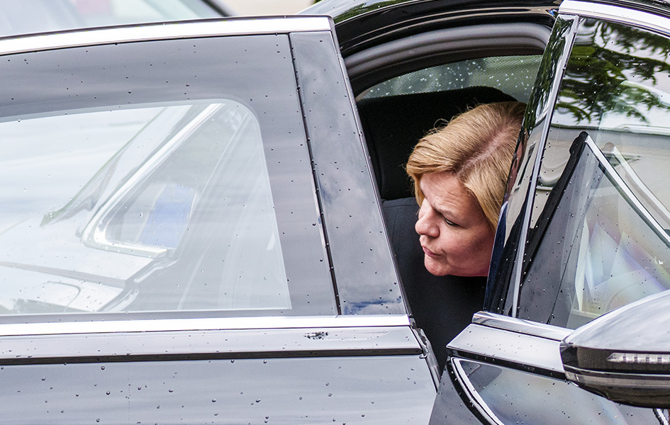 Nemačka olakšava put do državljanstva Ministarka unutrašnjih poslova Nensi Fezer (Foto Andreas Arnold/dpa)