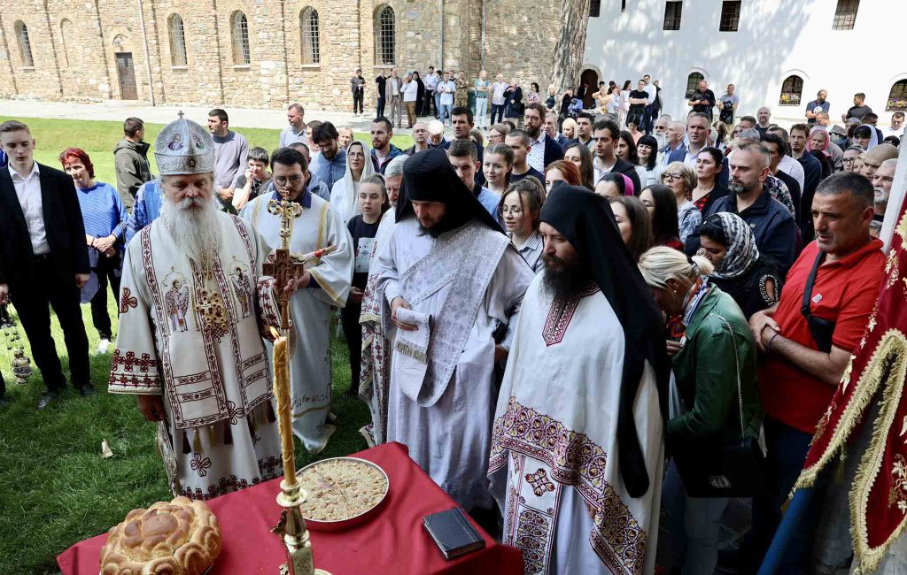 U manastiru Visoki Dečani proslavljen praznik Vaznesenja Gospodnjeg (Foto Tviter @DecaniMonastery)