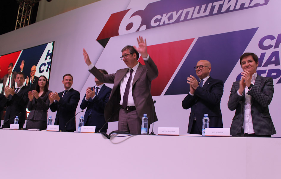 Vučić predložio Miloša Vučevića za novog predsednika SNS Skupština SNS-a u Kragujevcu (Foto N1/Milan Nikić)
