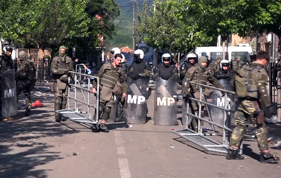 Euleks: Situacija na severu Kosova uznemirujuća i neprihvatljiva Pripadnici KFOR-a u Zvečanu (Foto Kim)