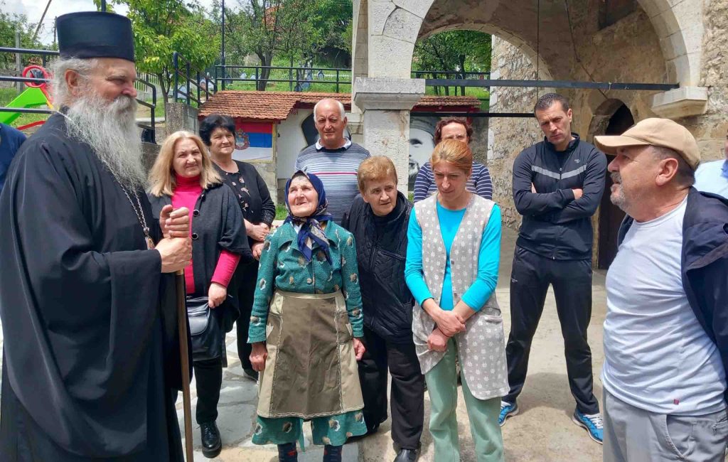 Vladika Teodosije u Orahovcu (Foto: Radio Goraždevac)