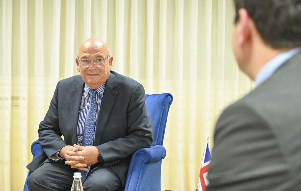 Pič: Nametanje gradonačelnika silom nije bilo mudro Izaslanik Velike Britanije za Zapadni Balkan Stjuart Pič (Foto Tviter @albinkurti)