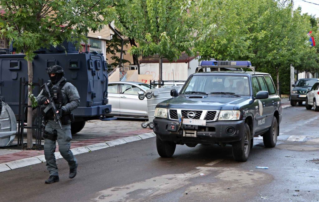 Kosovska policija u Zvečanu (Foto Radio Kontakt Plus)