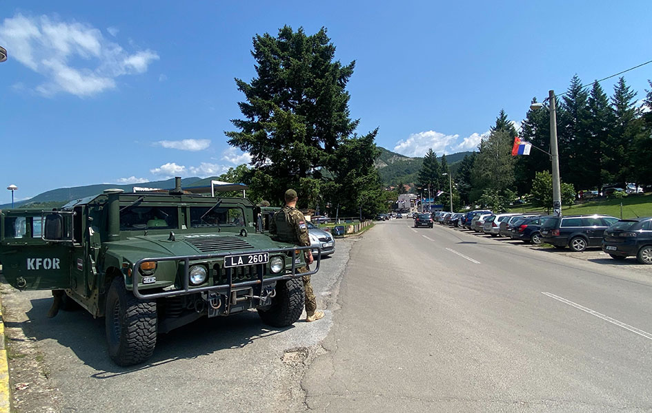Pojačano prisustvo KFOR-a u Leposaviću