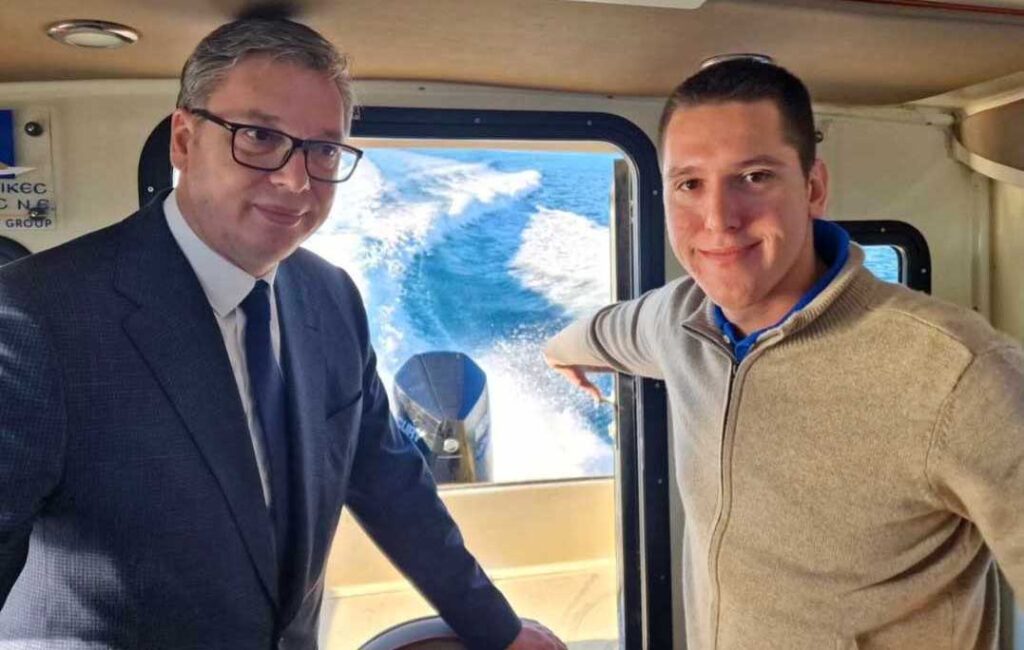 Vučić: Tražili su od Danila da skine majicu „Predaja nije opcija“, nije pristao