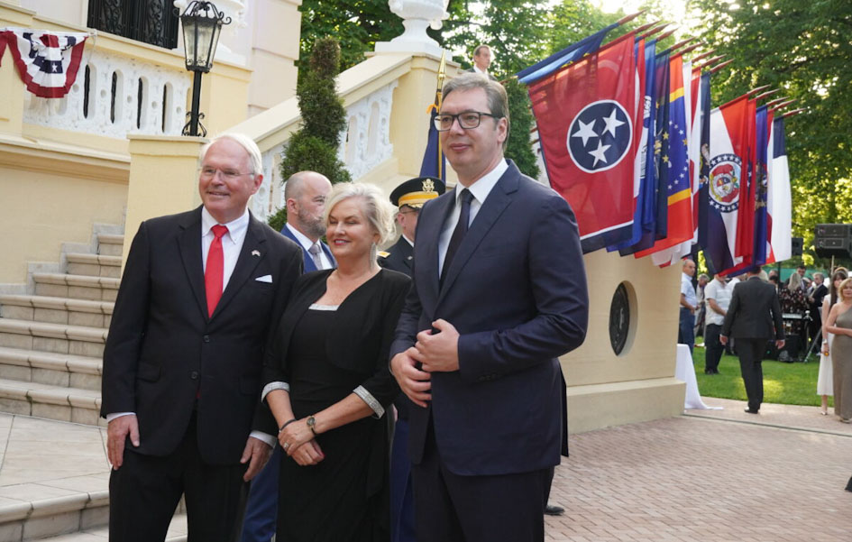 Vučić zamolio SAD da se založe da se Srbima na Kosovu omogući miran život