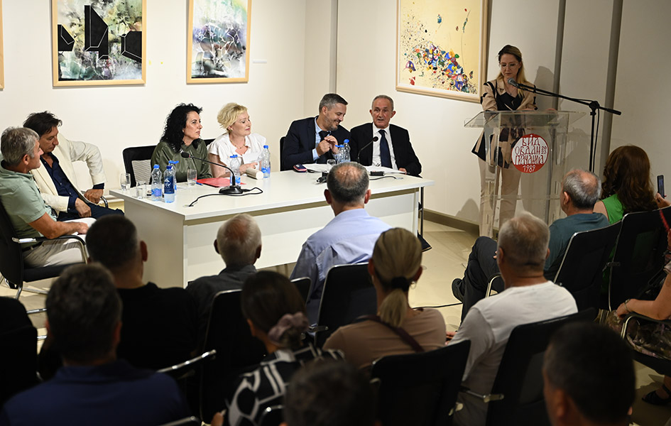 Gračanica: Održana promocija knjige „Hirurgija“ prof. dr Mladenovića