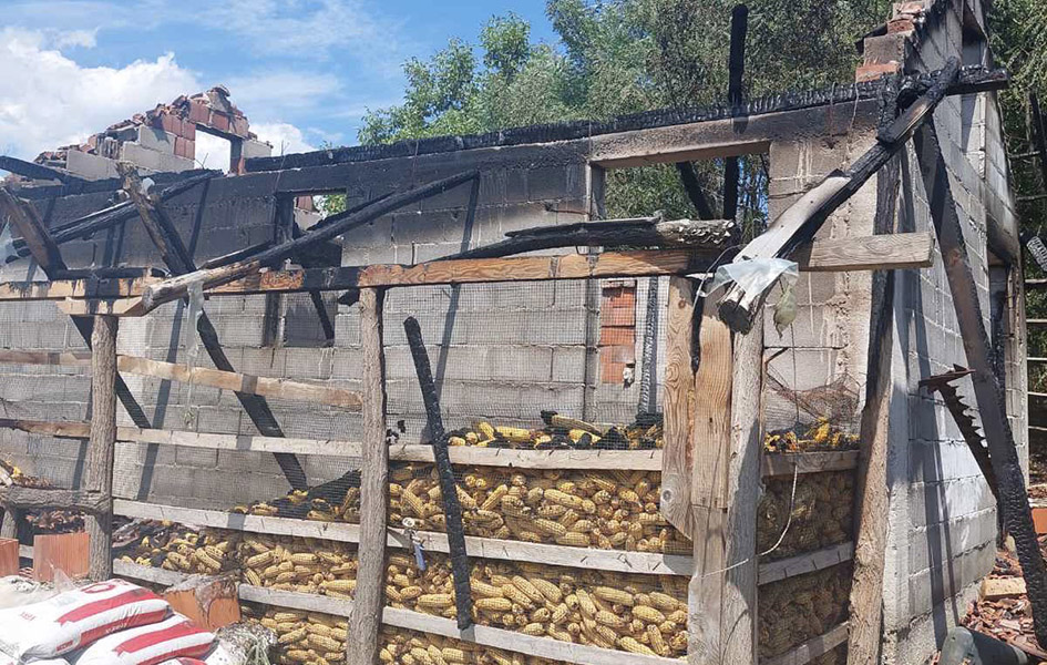 Povratničkoj porodici Janković kod Istoka izgoreo pomoćni objekat