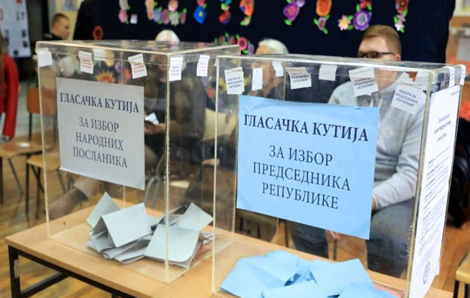 Demostat: Građani Srbije apolitični, polako raste spoznaja da bez partija nema promena
