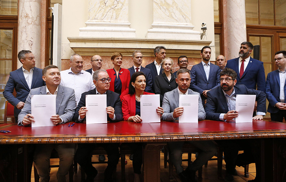 Organizatori protesta potpisali u Beogradu ’’Dogovor za pobedu’’