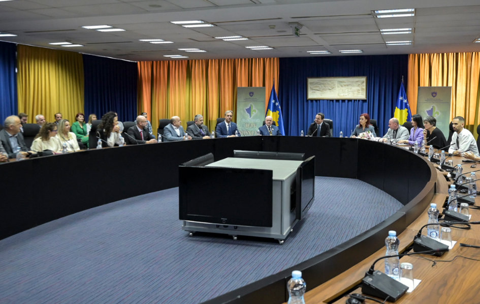 Kurti: Srbija ruši pre nego što izgradi mostove mira