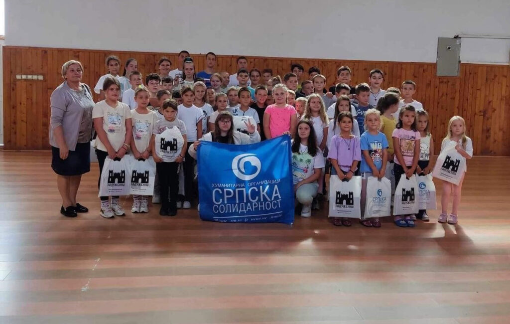 HO “Srpska solidarnost” obezbedila sveske i školski pribor đacima na Kosovu