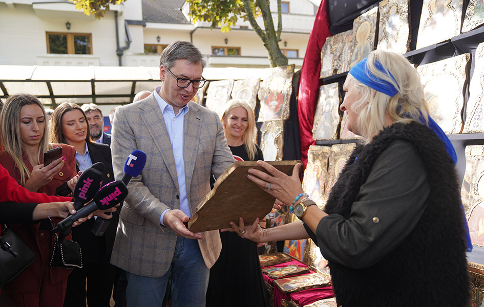 Vučić u Kovilovu: Srbija više nikada neće dozvoliti etničko čišćenje našeg naroda