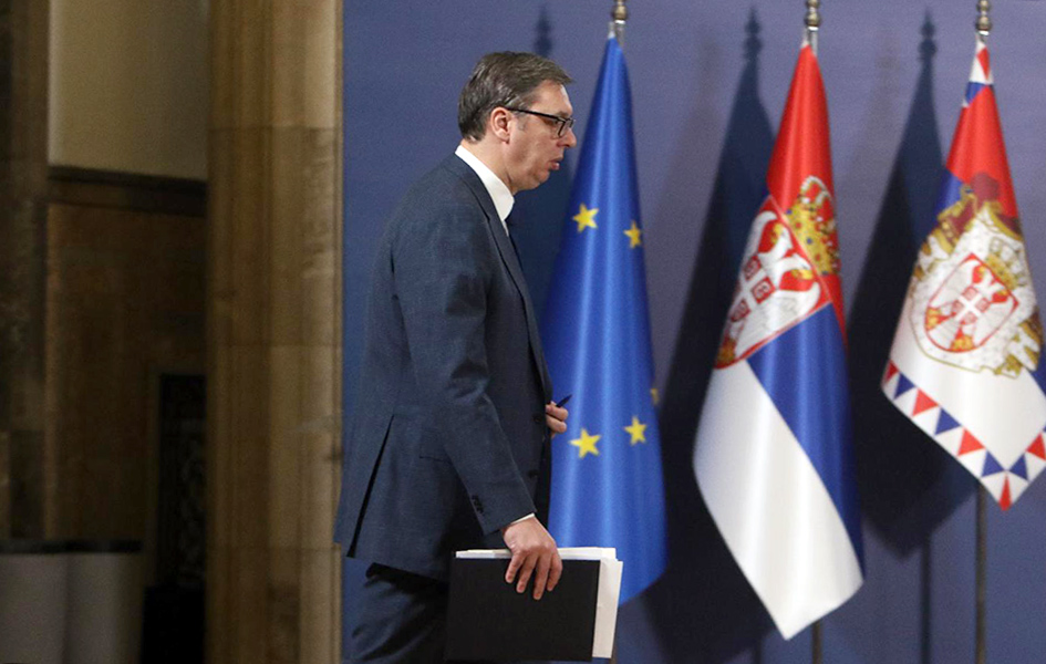 Vučić iz Pekinga: Ljudi više ne žele ’’jednog policajca’’