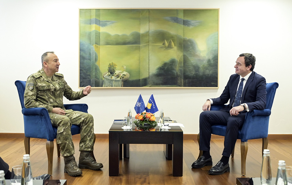 Kurti traži da KFOR ’’čuva granicu’’ sa Srbijom