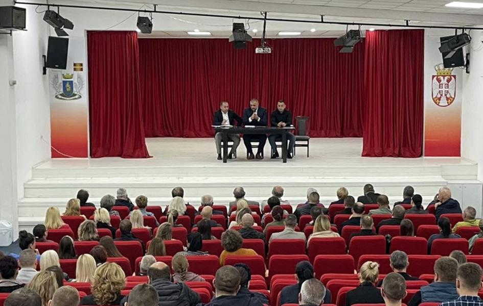 Zaporožac sa odbornicima: Vodićemo jasnu i odgovornu lokalnu politiku