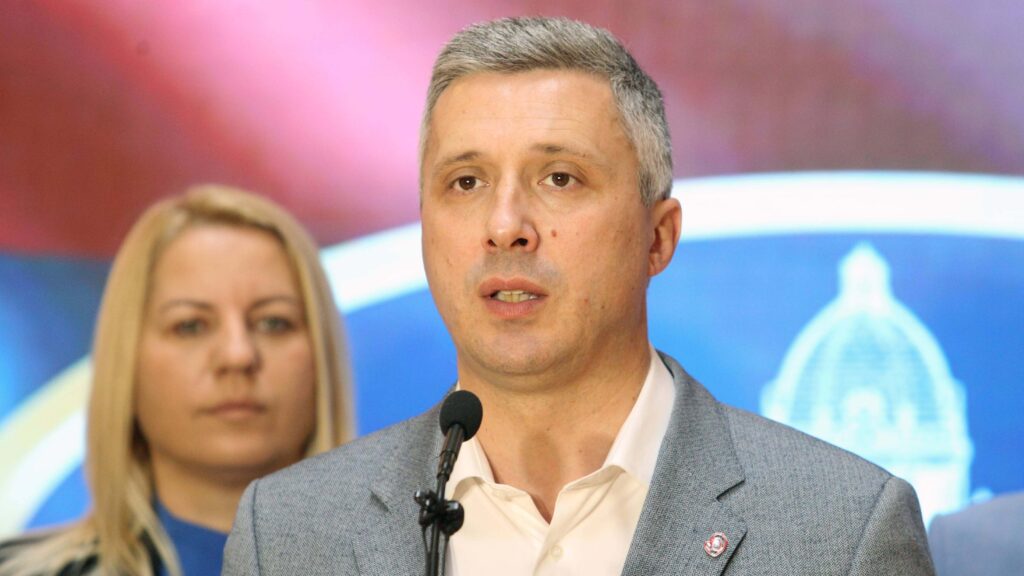Obradović: Srbija će ostati bez drugih delova teritorije ako se odrekne Kosova
