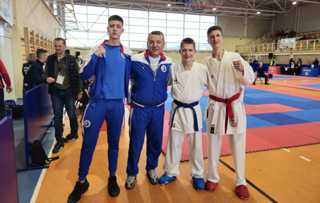 Karate klub iz Mitrovice osvojio srebro na državnom prvenstvu Srbije