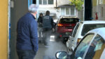 Čekanje na tehnički pregled radi preregistracije u Severnoj Mitrovici (Foto Kim)