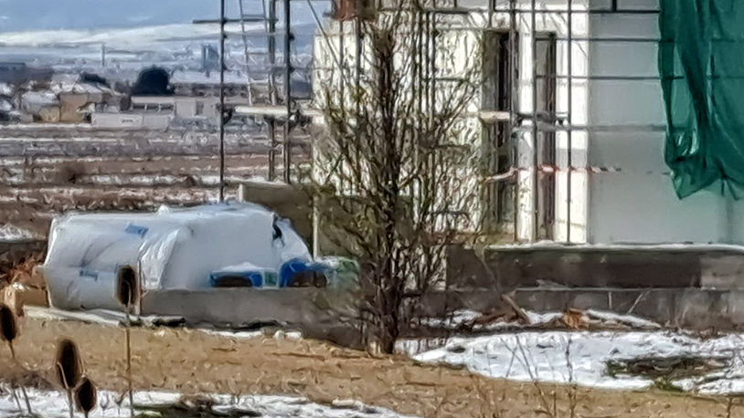Inspekcijska traka oko nelegalnog objekta u Čaglavici sedam meseci kasnije Inspekcijska traka na ilegalnom objektu u Čaglavici (Foto Kim)