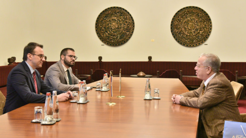 Petković sa ambasadorom Argentine o dijalogu i položaju Srba na Kosovu Sastanak Petra Petkovića sa Osvaldom Marsikom (Foto Kancelarija za KiM)