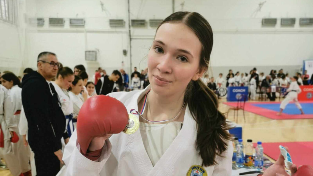 Karatisti i karatistkinje iz Zvečana i Mokre Gore osvojili 13 medalja
