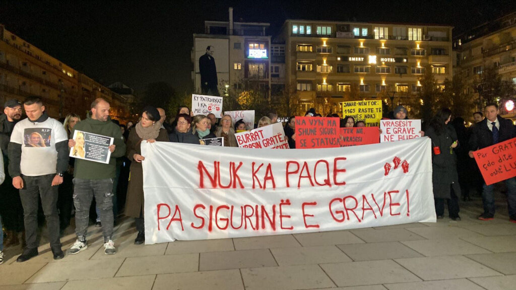 U Prištini održan protest protiv femicida: Nema mira bez bezbednosti žena