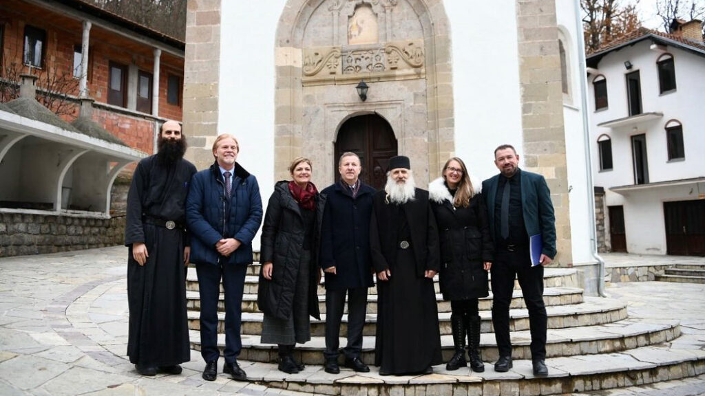 Sunjog sa saradnicima posetio manastir Draganac