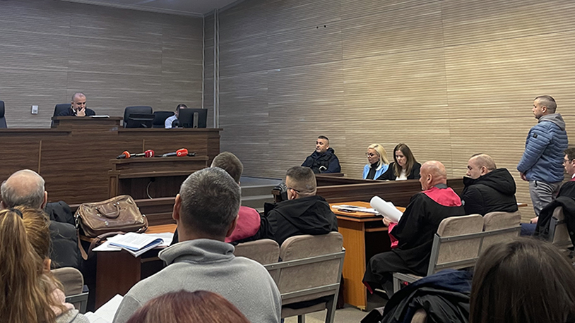 Otkazano pripremno ročište četvorici Srba: Spisi predmeta bez prevoda na srpski Detalj sa ročišta Milenkoviću i ostalima u Prištini (Foto Kim)