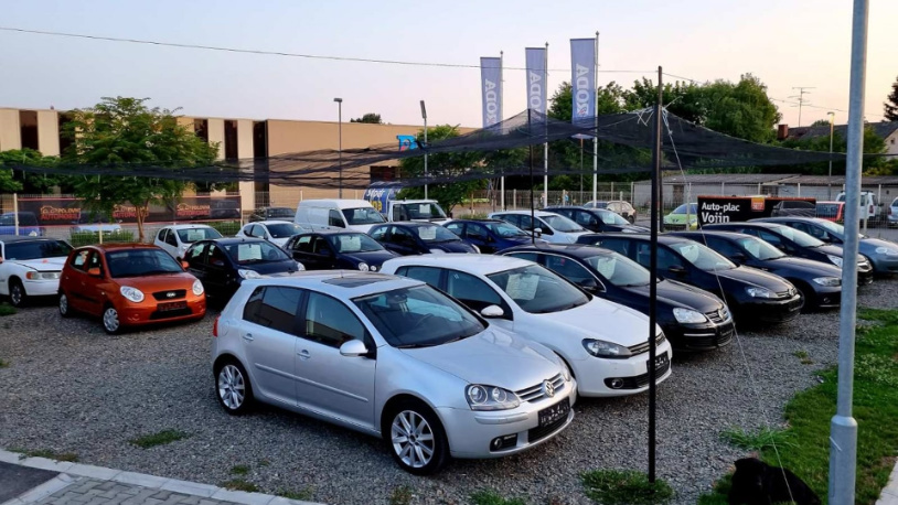 Pad prodaje polovnih automobila u Srbiji Ilustracija (Foto Fejsbuk@Auto Plac Vojin)