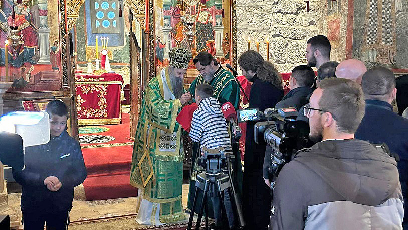 Božićna liturgija u Pećkoj Patrijaršiji. „Mir, zdravlje i blagostanje“