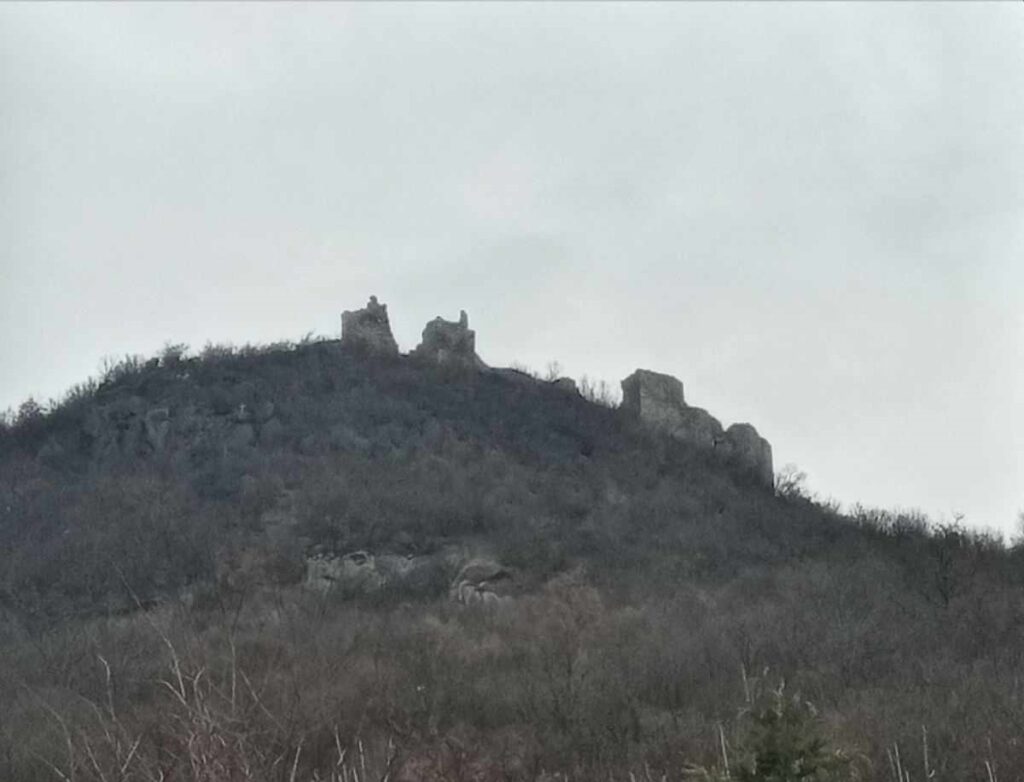 Na zvečanskoj tvrđavi jutros nema srpske zastave