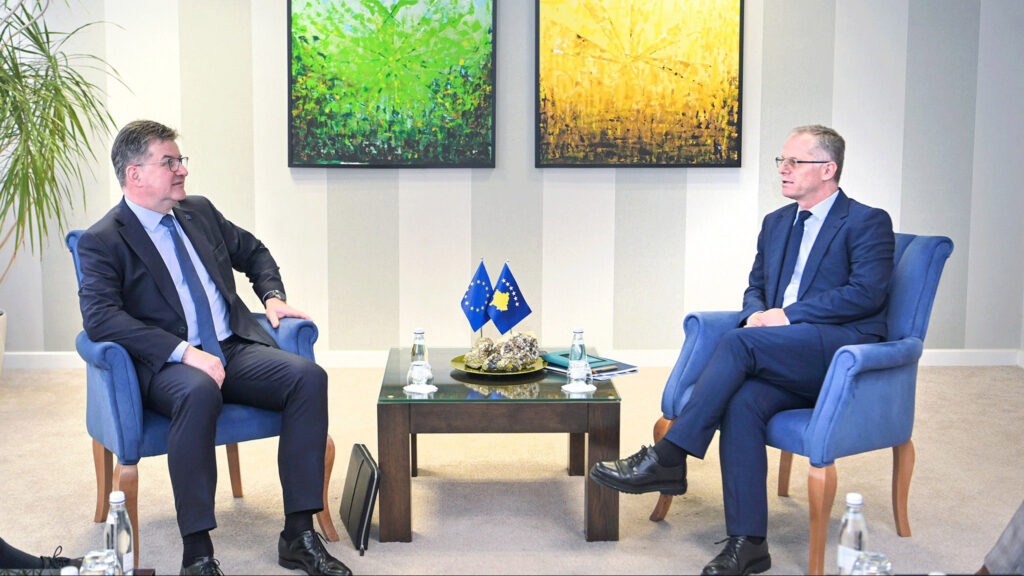 Bisljimi sa Lajčakom: Uredba CBK nije predmet pregovora između Beograda i Prištine