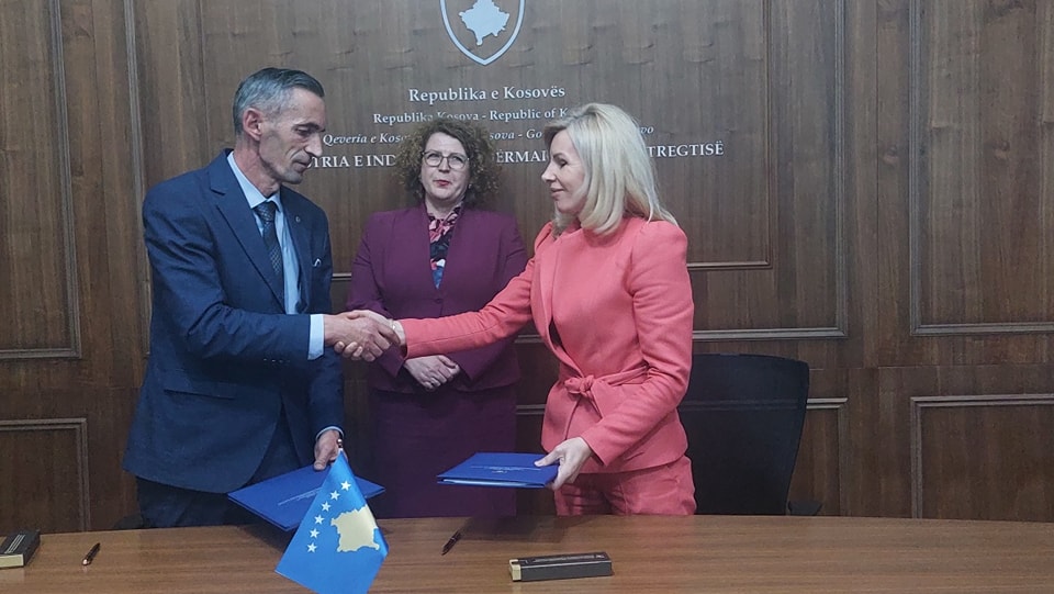 Gradonačelnik Zvečana potpisao memorandum o saradnji sa kosovskom agencijom za registraciju preduzeća