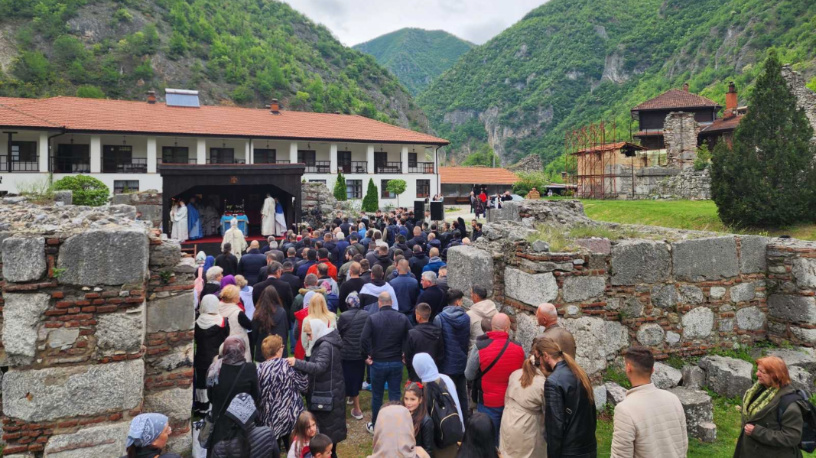 Prizren je oživeo u Svetim arhangelima Liturgija u manastiru na Lazarevu subotu (Foto Arhangeli Prizren)