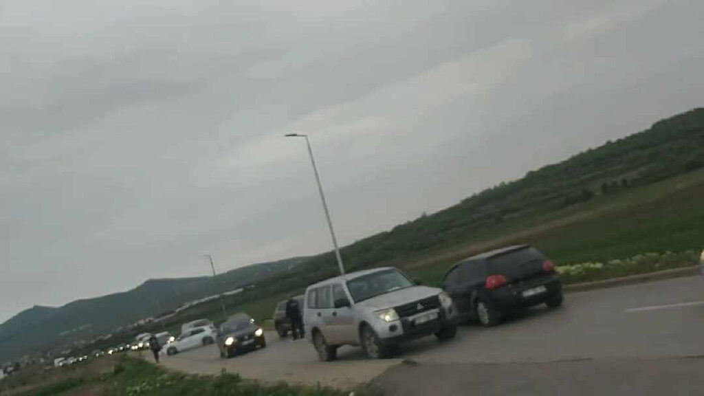 Pucnjava na putu Laplje Selo – Gračanica?