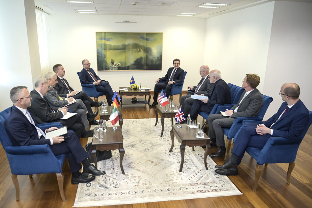 Kurti sa ambasadorima Kvinte i šefom Kancelarije EU na Kosovu o članstvu u SE