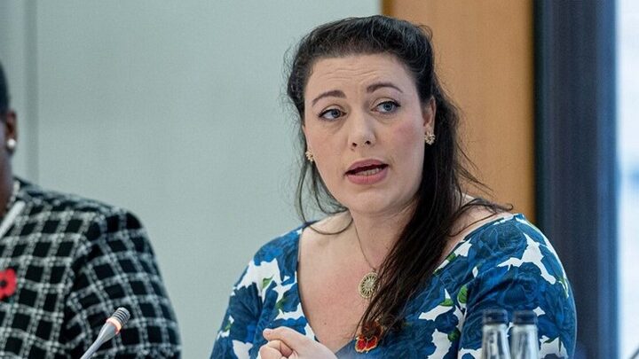 Britanski parlament odobrio predlog Ališe Kerns za Kosovo