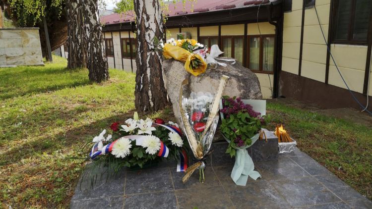 Dve i po decenije od bombardovanja SUP-a u Kosovskoj Mitrovici