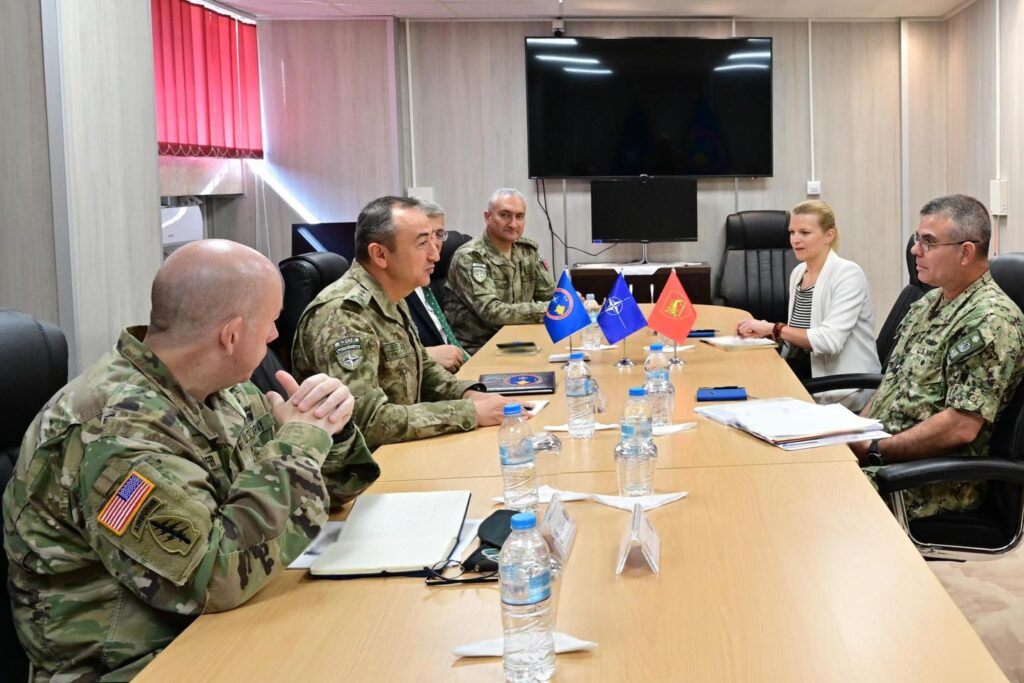 Ulutaš sa zvaničnikom NATO-a o bezbednosti i dijalogu Beograda i Prištine