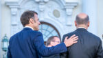 Emanuel Makron zaprepastio evropske partnere „kockarskim potezom“ - Francuski predsednik i nemački kancelar Olaf Šolc (Foto Michael Kappeler/dpa)